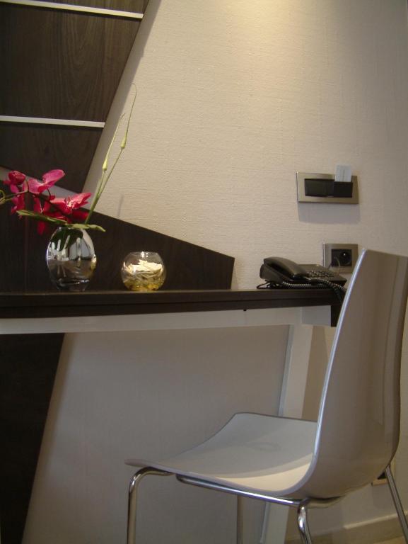 Hotel Villa D'Elsa Juan-les-Pins Bilik gambar